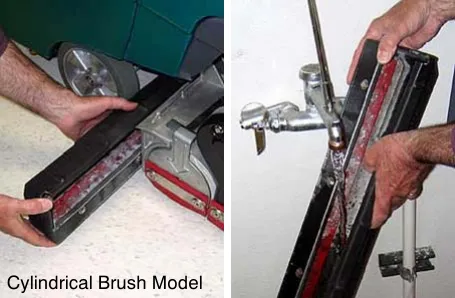 Cylindrical brush model: emptying and rinsing out the debris trough