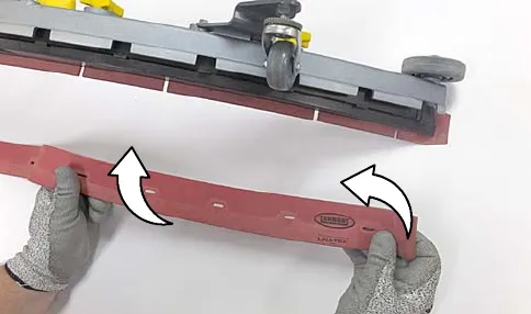 Rotating the rear blade to a new wiping edge