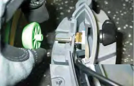 Speed range dial removed from the console