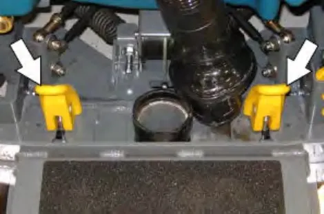 Arrows pointing to the two yellow squeegee mounting handles