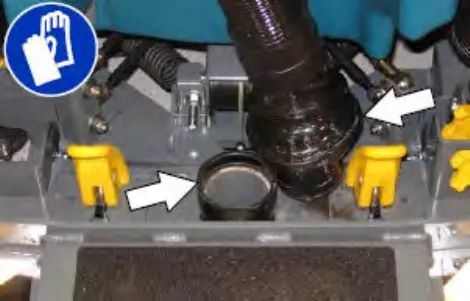 Rear squeegee mounting area with arrows pointing to the vacuum hose connection, plus glove symbol