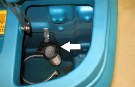 Inside the recovery tank with an arrow pointing at the ES filter