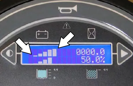 Touch panel display with arrows to the battery discharge bars