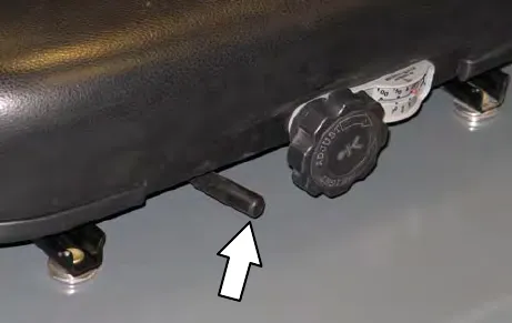 Front-to-back adjustment lever under the deluxe seat